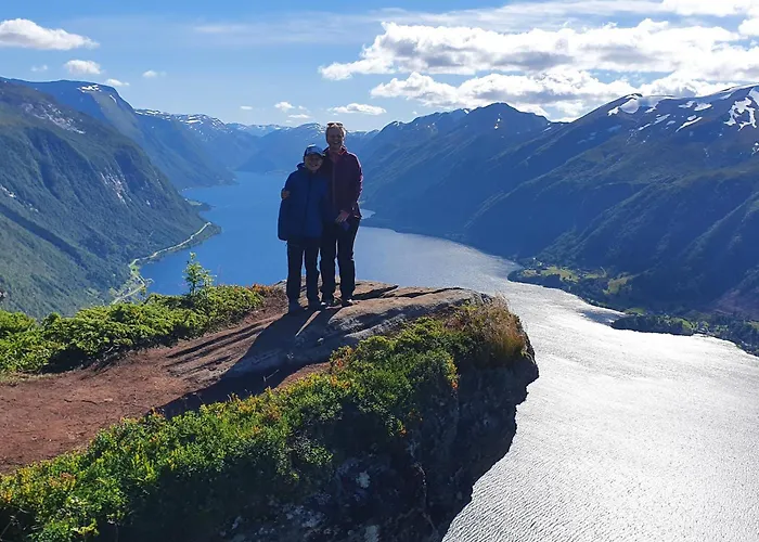 Irenegarden - Fjord View Апартаменты *